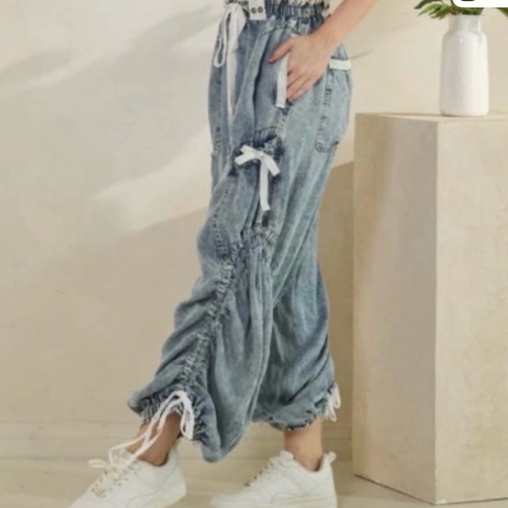 Oli & Hali Washed Drawstring Wide
Size large - Picture 2 of 2